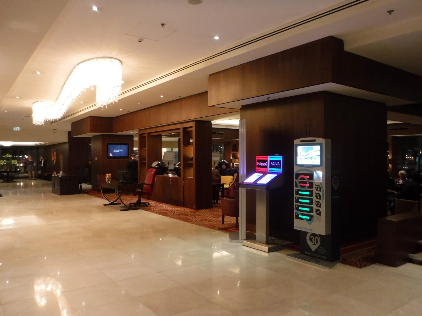 mobiltöltő állomás bérbeadás - Marriott Hotel
